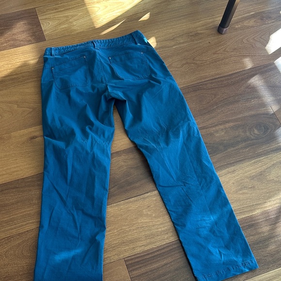 Title Nine Big B Hiking Pants - Picture 8 of 9